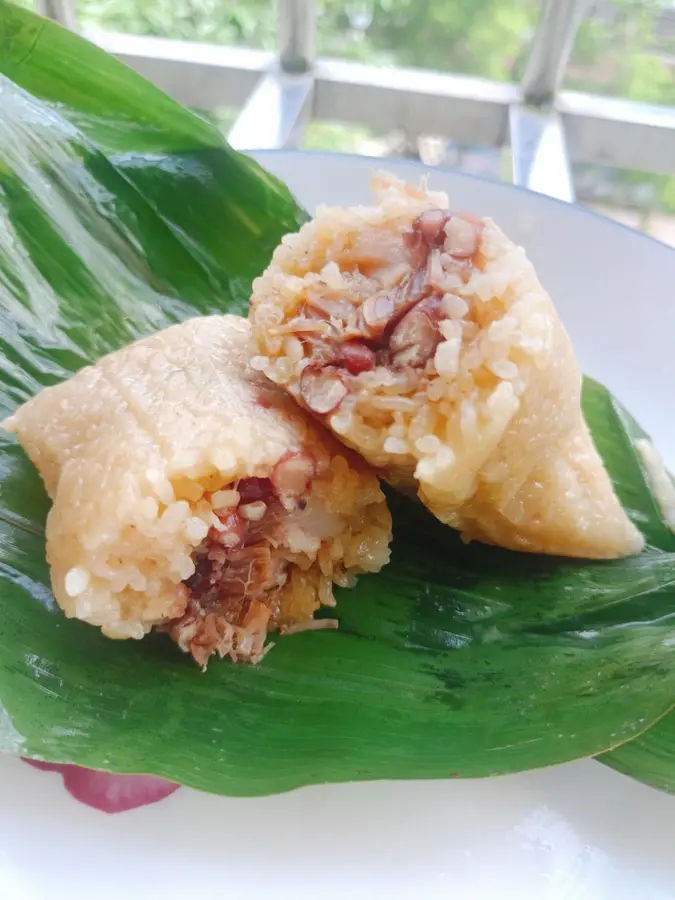 Classic taste, simple and fast, easy to wrap red bean meat dumplings step 0