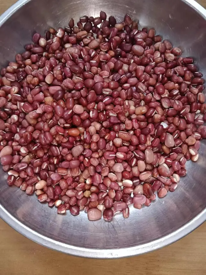 Classic taste, simple and fast, easy to wrap red bean meat dumplings step 0