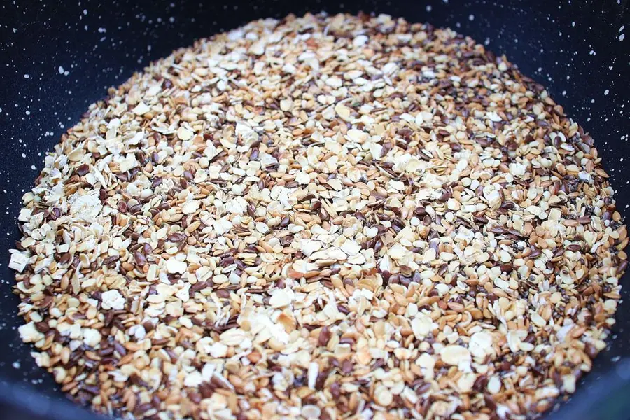 A variety of seed grains bagels  step 0