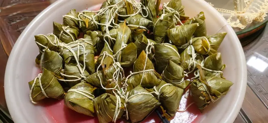 Sweet and salty rice dumplings step 0