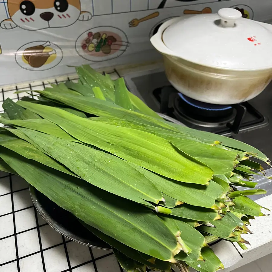 Zongzi/four-corner mini zongzi step 0