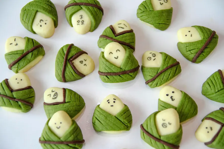 Zongzi cartoon biscuits step 0