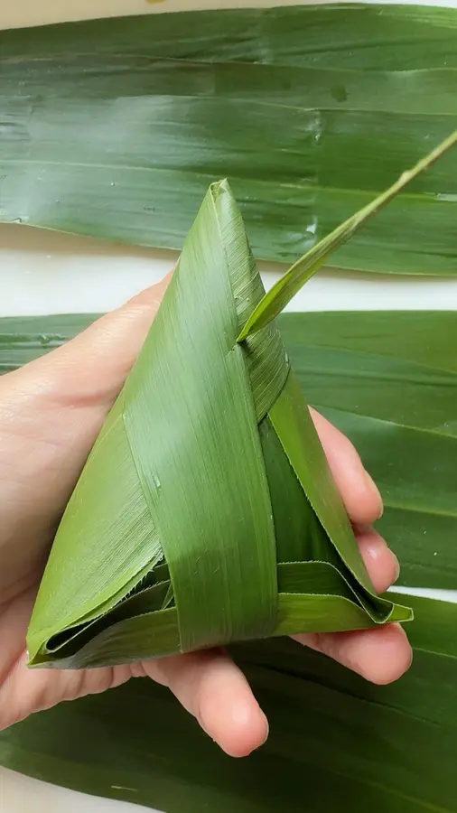 Rice dumplings that don't need to be tied with strings step 0