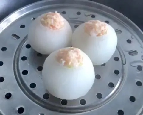 Pearl white jade (radish shrimp balls) step 0