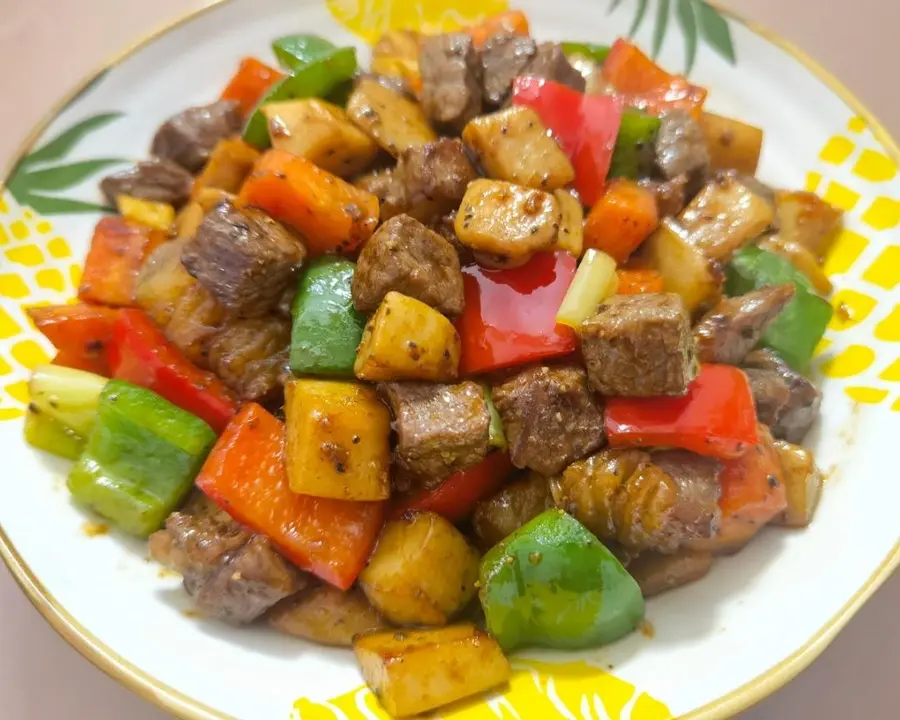 Stir-fried oyster mushrooms with steak