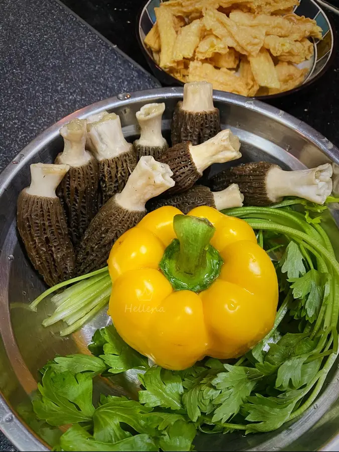 ã€Creative dishã€‘ Stuffed morel mushrooms with shrimp slippery step 0