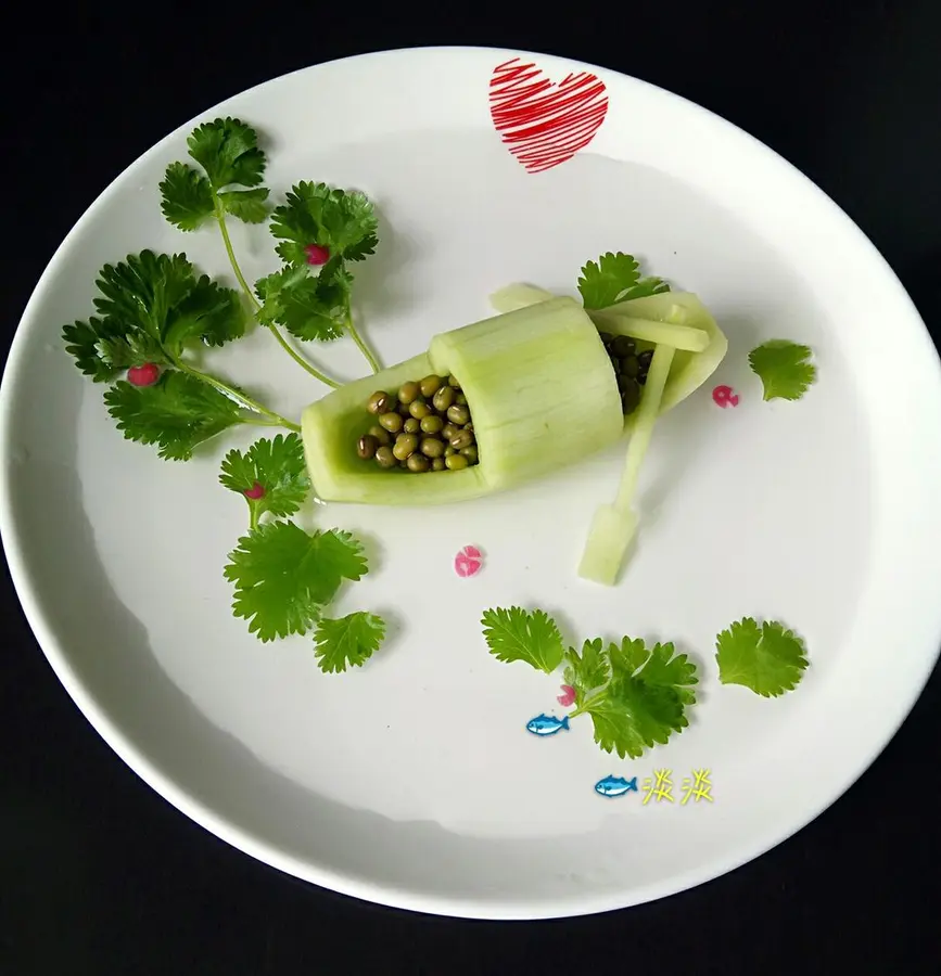 â›µ Creative vegetable platter (cucumber boat) step 0