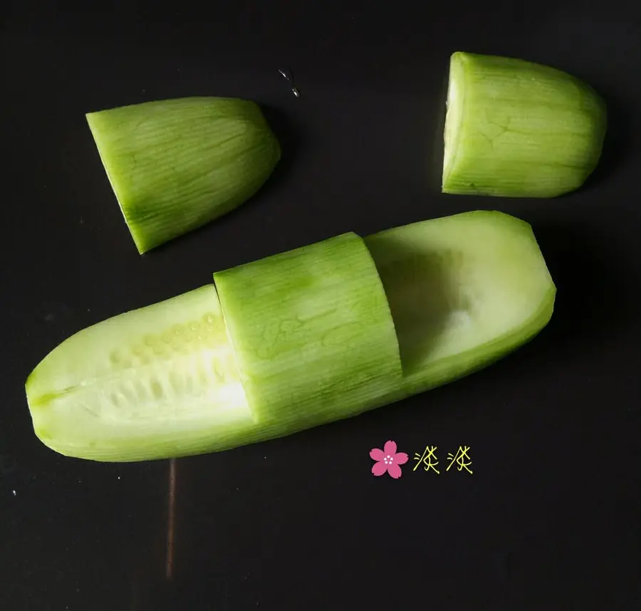 â›µ Creative vegetable platter (cucumber boat) step 0