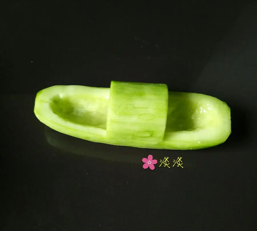 â›µ Creative vegetable platter (cucumber boat) step 0