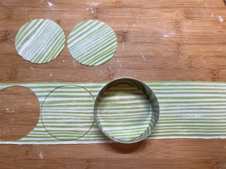 Two-color striped dumplings!Challenge !ï¸ creative dumplings together step 0