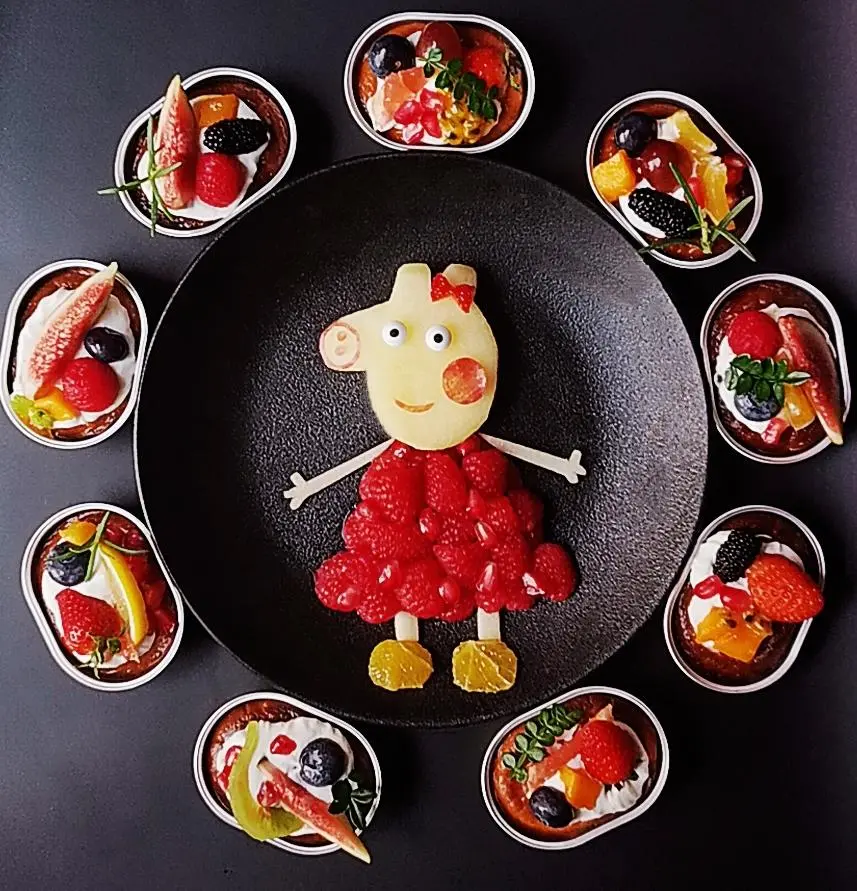  Peppa Pig Fruit Platter  Peppa Pig Little Sister  Children's Creative Cartoon Fruit Shape  step 0