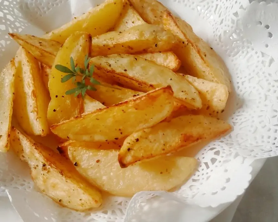 Less oil air fryer potato wedges step 0