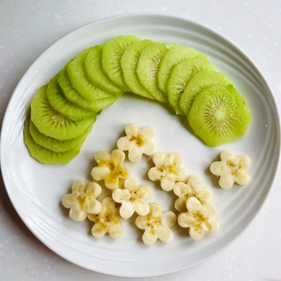 A creative platter of pecans and fruits step 0