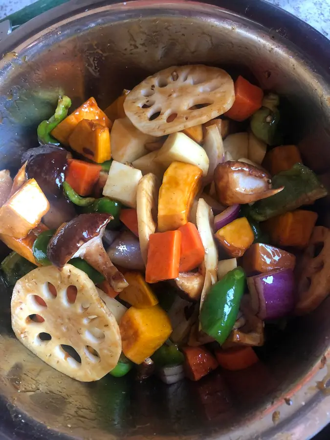 Christmas  oven dish - chicken thighs with mixed vegetables step 0