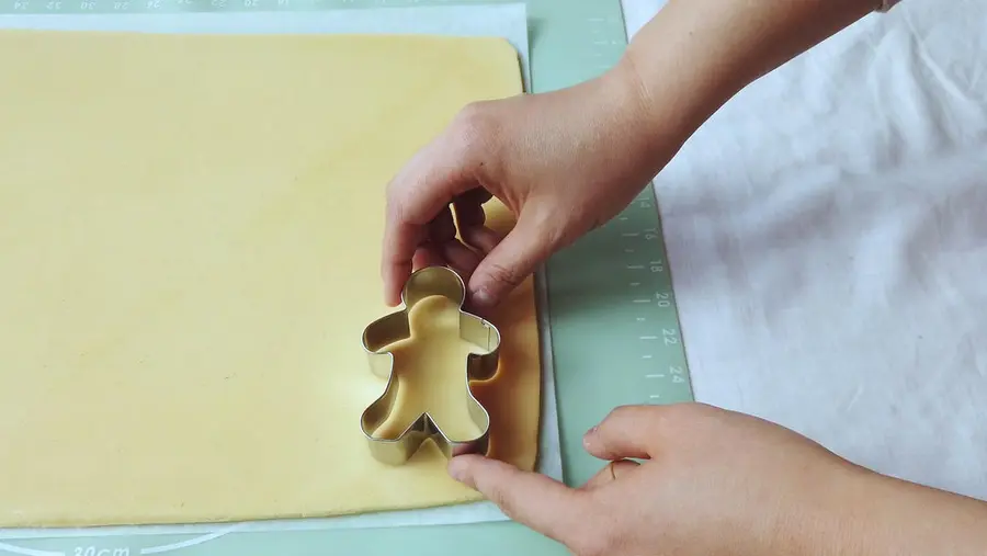 Super detailed steps to Christmas icing cookies step 0