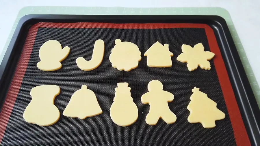 Super detailed steps to Christmas icing cookies step 0