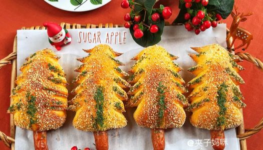 Christmas  tree bread