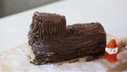 How can Christmas be without a tree root cake? step 0