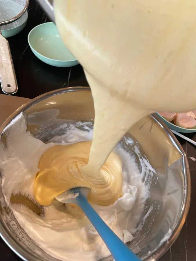 Christmas  strawberry cake step 0