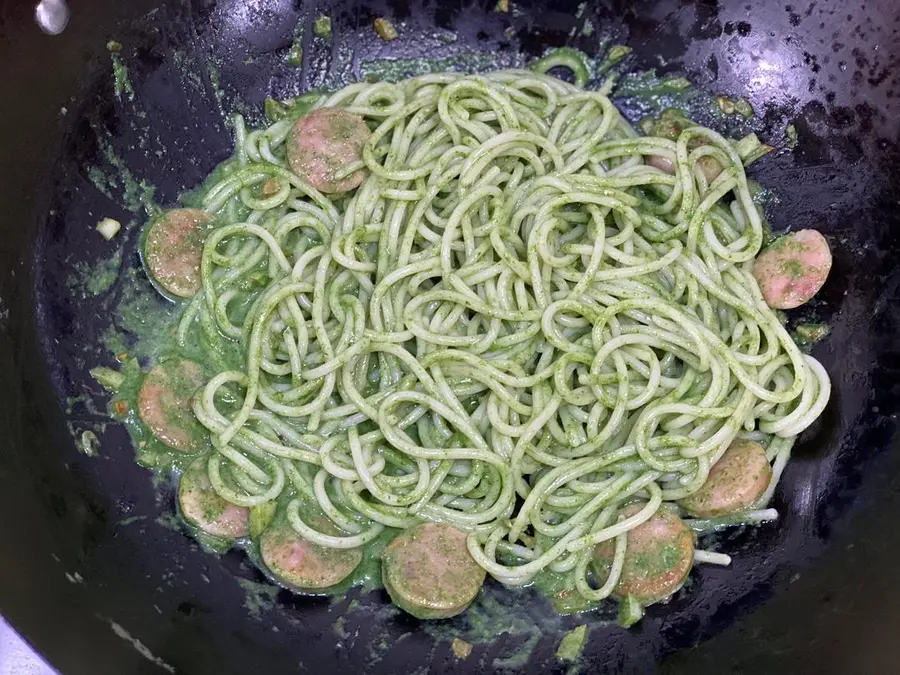 Garlic spinach sausage pasta step 0