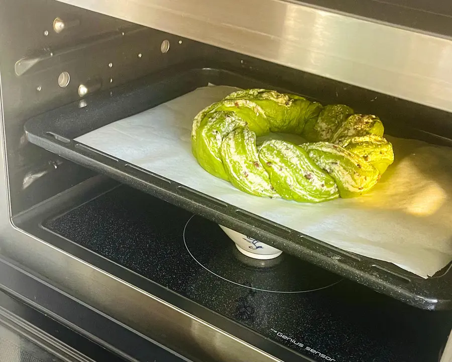 Christmas wreath bread step 0