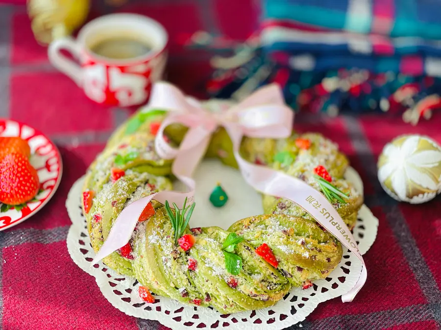 Christmas wreath bread step 0