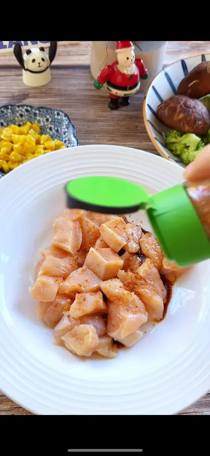 A Chinese-style reduced-fat meal can also be very Christmas  and Christmas black pepper chicken nuggets step 0