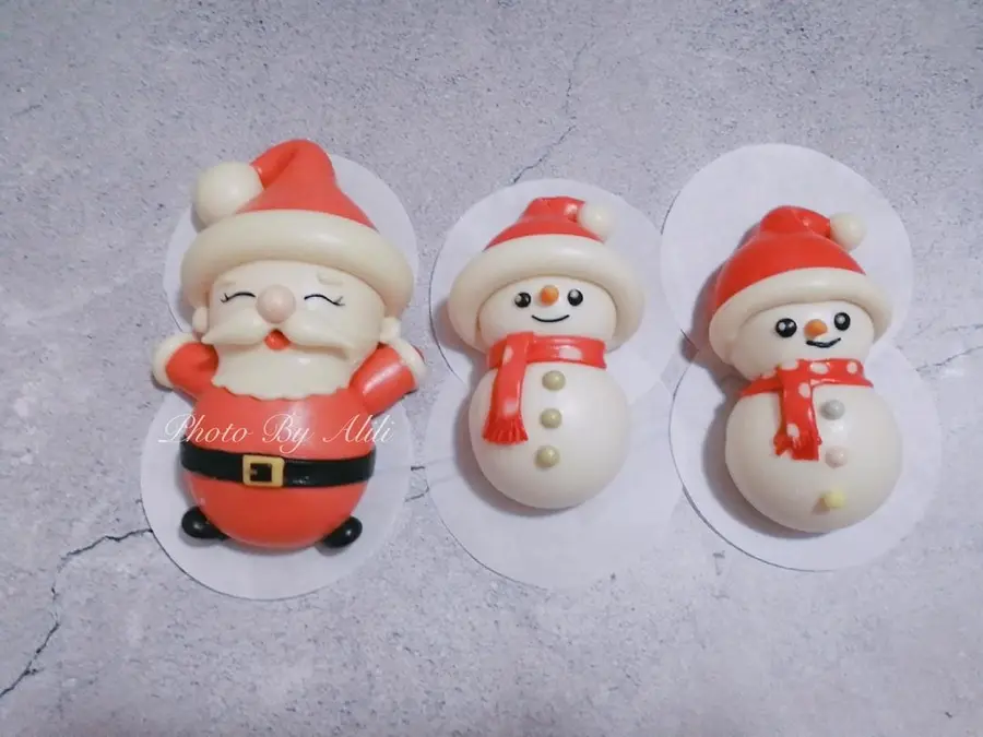 Cute Santa Claus steamed buns step 0