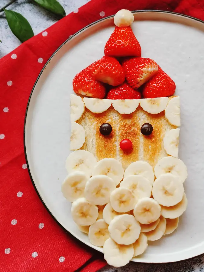 Banana strawberry toast Santa Claus breakfast step 0