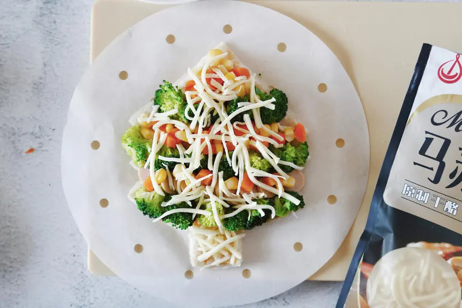 Christmas Tree Pizza (Air Fryer) step 0