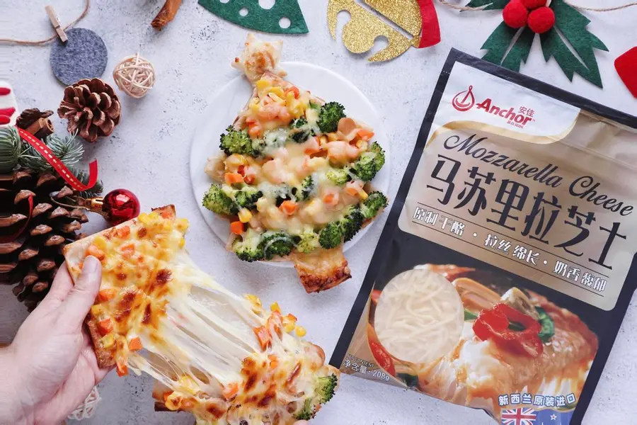 Christmas Tree Pizza (Air Fryer)