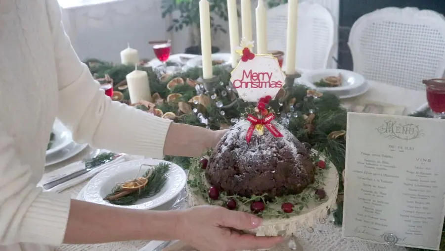 Traditional British no-bake Christmas pudding step 0