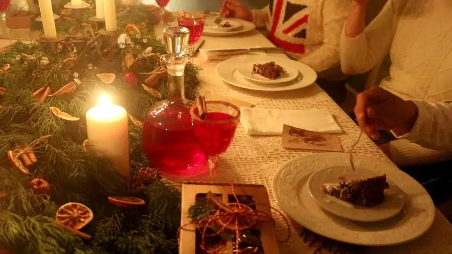 Traditional British no-bake Christmas pudding step 0