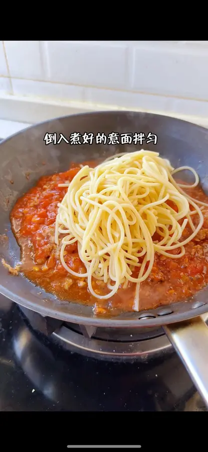 âœ¨ Christmas ritual pasta   with tomato bolognese on the Christmas table step 0