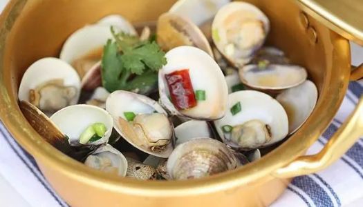 Steamed clams with wine - late-night cafeteria