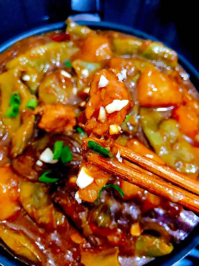 Potato stewed meat and bean vermicelli (Northeast version) step 0