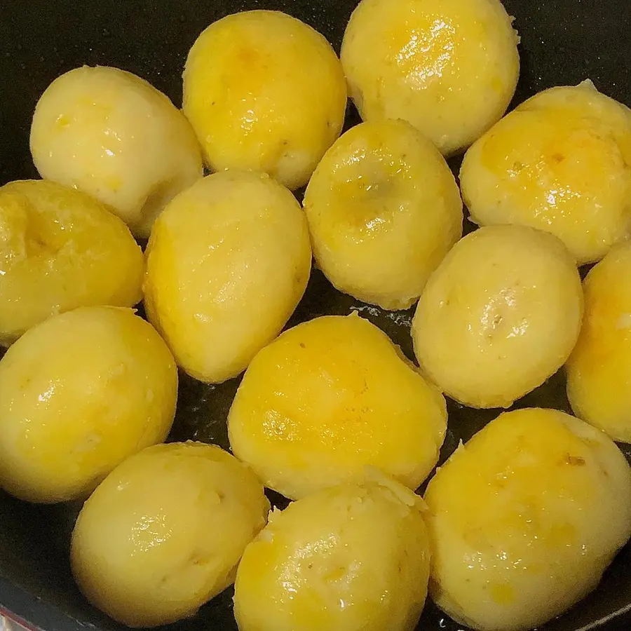 Enshi small potatoes|Fried potatoes have the taste of a food stall! step 0