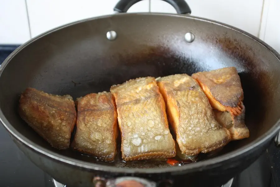 Braised flounder step 0