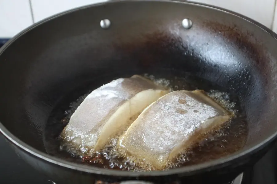 Braised flounder step 0