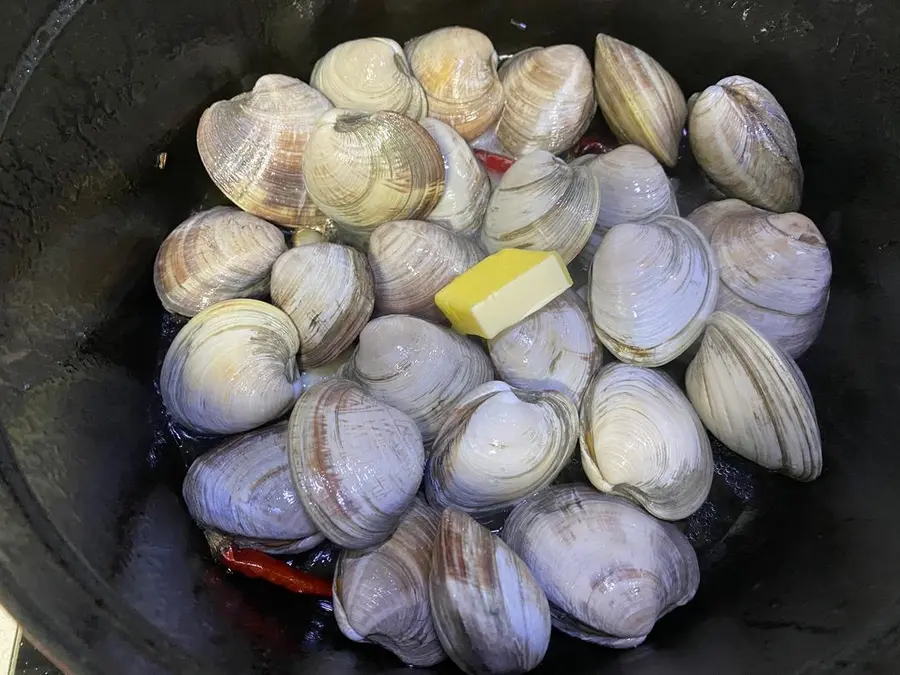 Sake boiled clams (late-night cafeteria) step 0