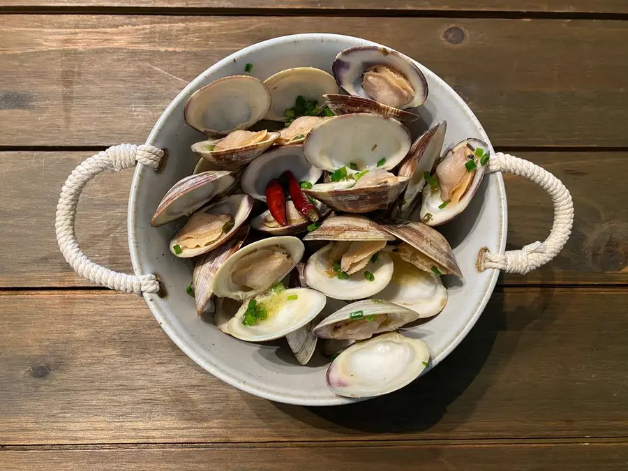 Sake boiled clams (late-night cafeteria) step 0