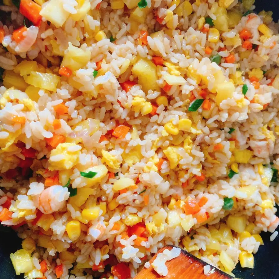 Pineapple fried rice step 0