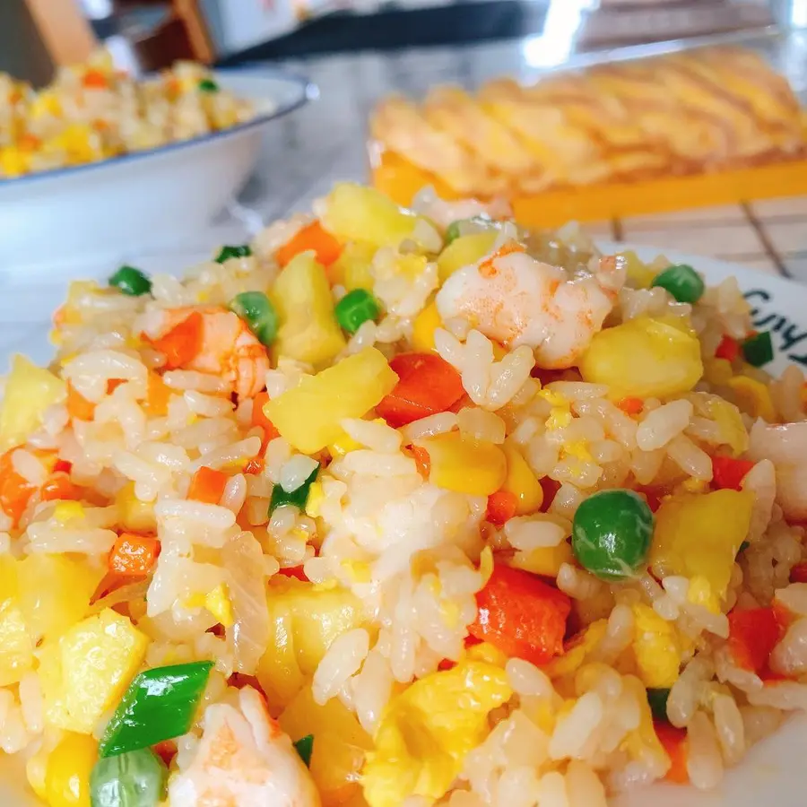 Pineapple fried rice