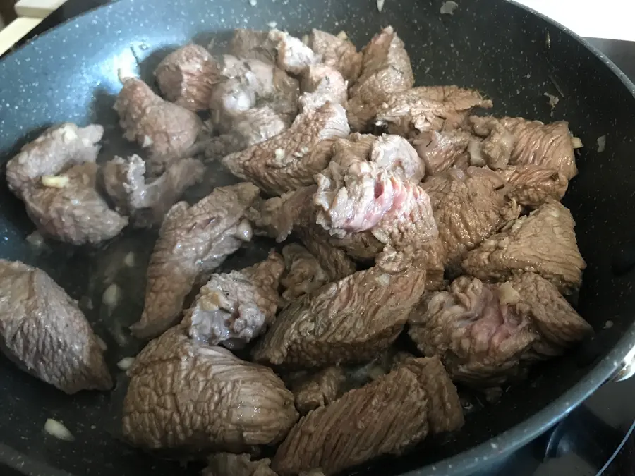 Burgundy beef stew boeuf bourguignon (can be made without a cast iron pot) step 0