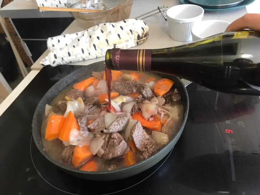 Burgundy beef stew boeuf bourguignon (can be made without a cast iron pot) step 0