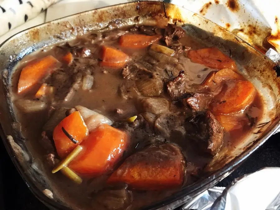 Burgundy beef stew boeuf bourguignon (can be made without a cast iron pot) step 0