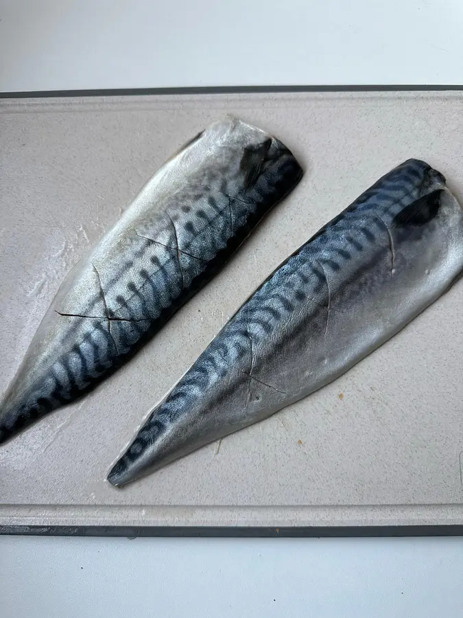 Grilled Norwegian mackerel step 0