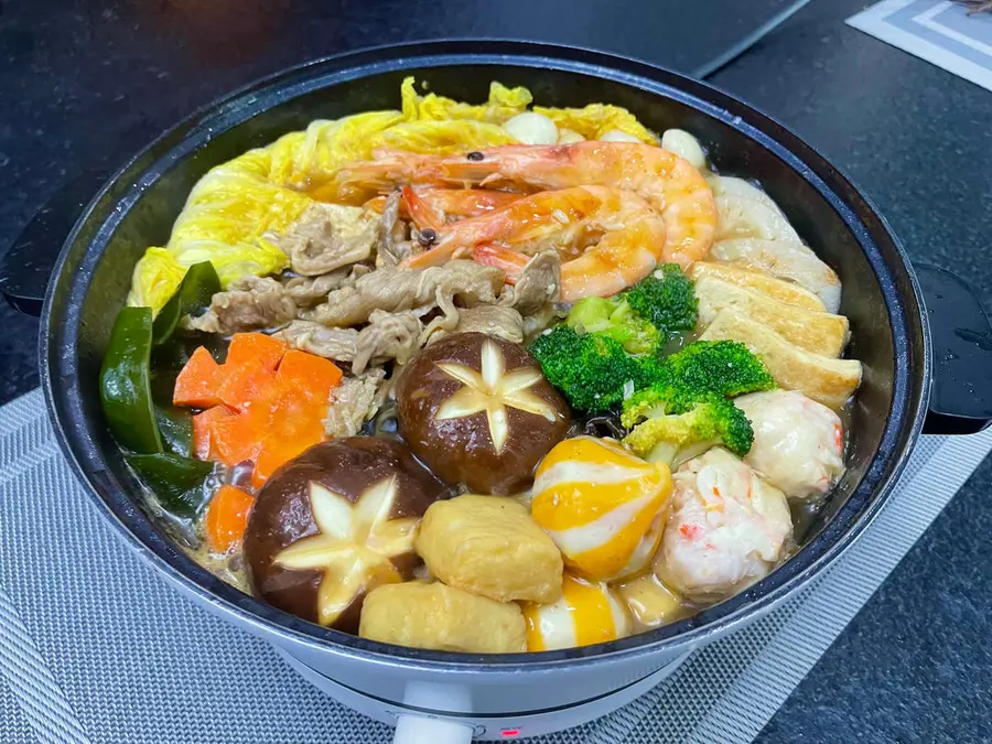 Suki Nabe (Hot Dish) step 0