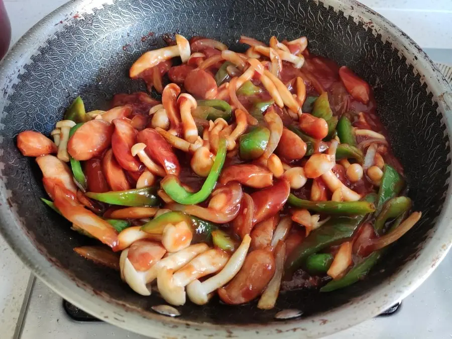 Late-night canteen with Neapolitan pasta step 0