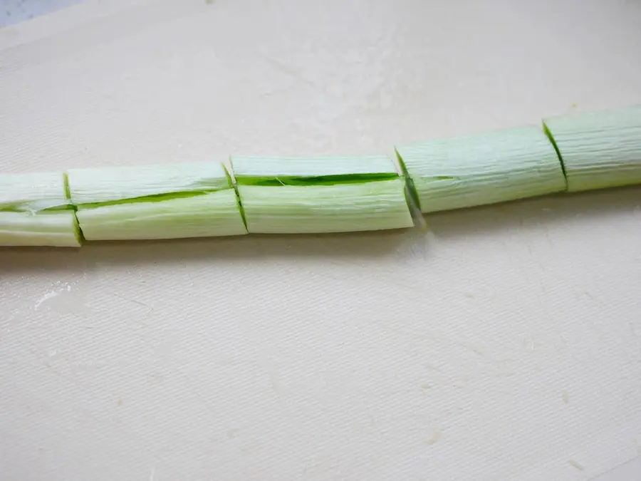 Late-night cafeteria|Japanese-style salt-grilled chicken and green onion skewers step 0